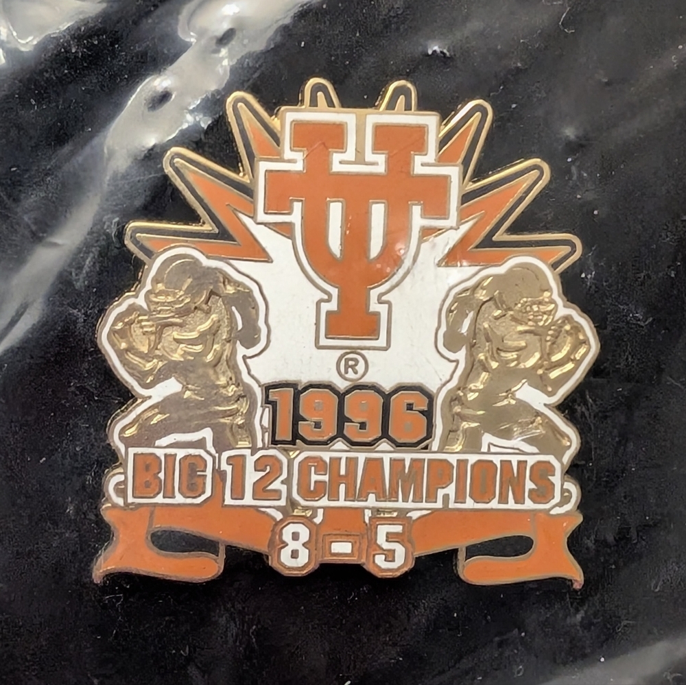 University Of Texas football collectible pins - Picture 2 of 4